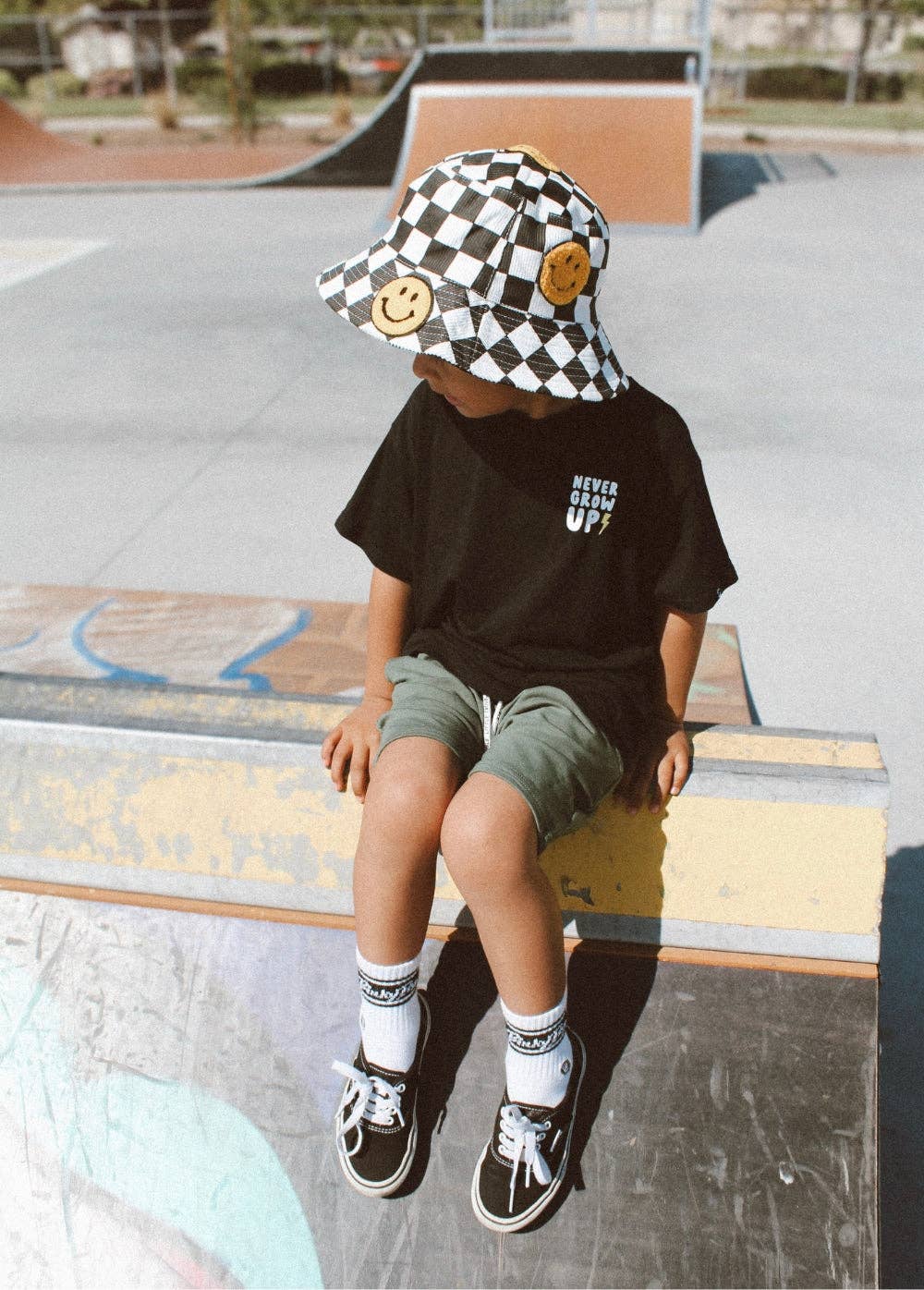 Little Trouble - Smiley Bucket Hat Checkers